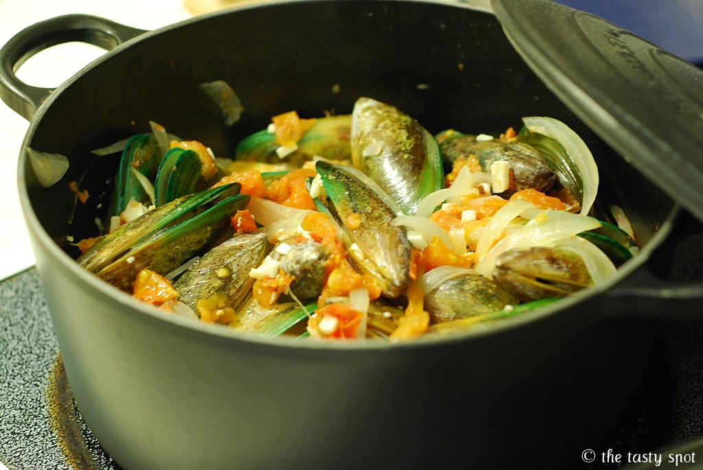Steamed mussels