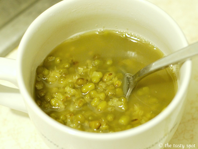 Hot green bean soup